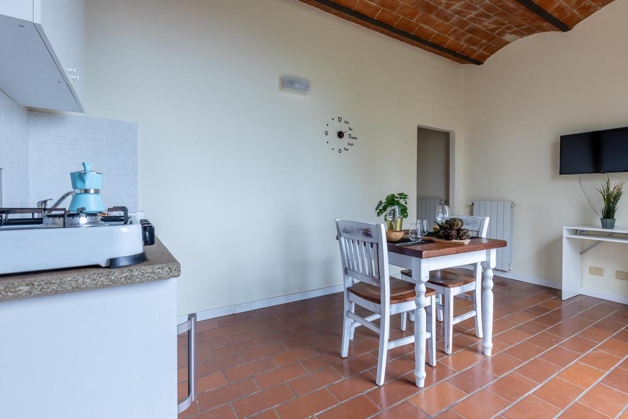 Residence Montevecchio มนโตโปลิอินวัลดาร์โน ภายนอก รูปภาพ