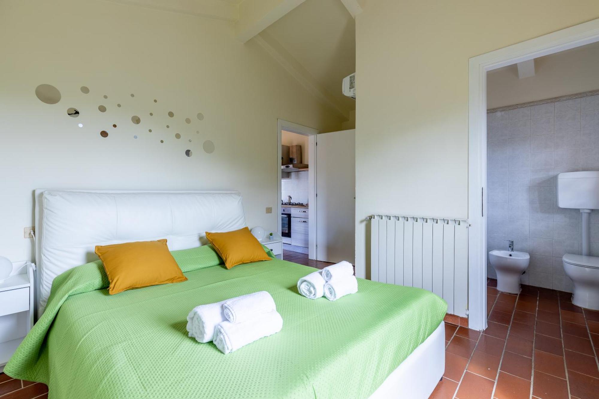 Residence Montevecchio มนโตโปลิอินวัลดาร์โน ภายนอก รูปภาพ