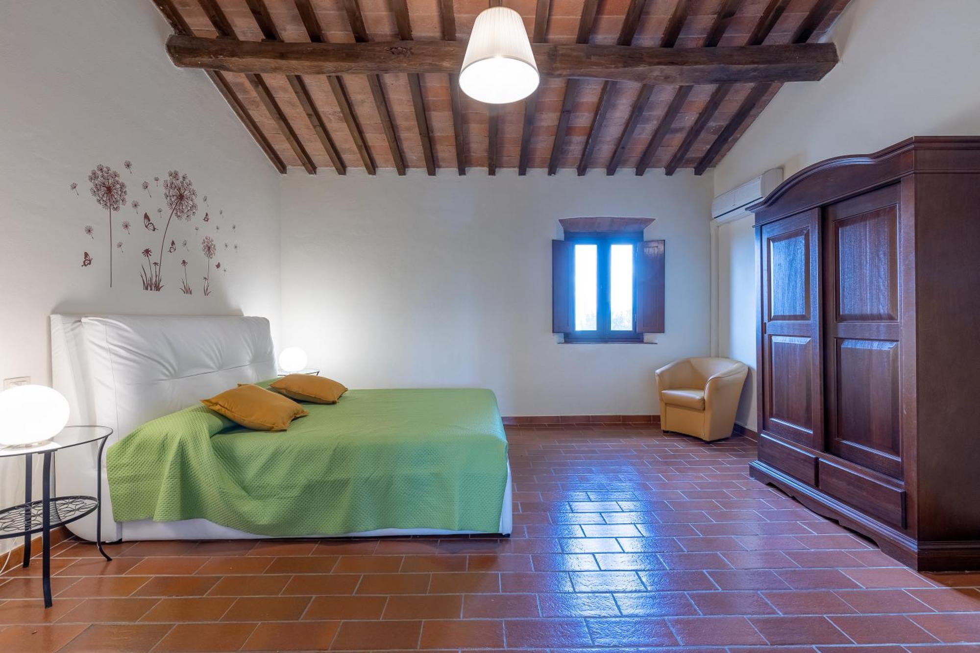 Residence Montevecchio มนโตโปลิอินวัลดาร์โน ภายนอก รูปภาพ