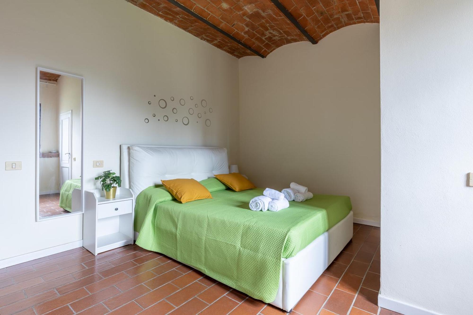 Residence Montevecchio มนโตโปลิอินวัลดาร์โน ภายนอก รูปภาพ
