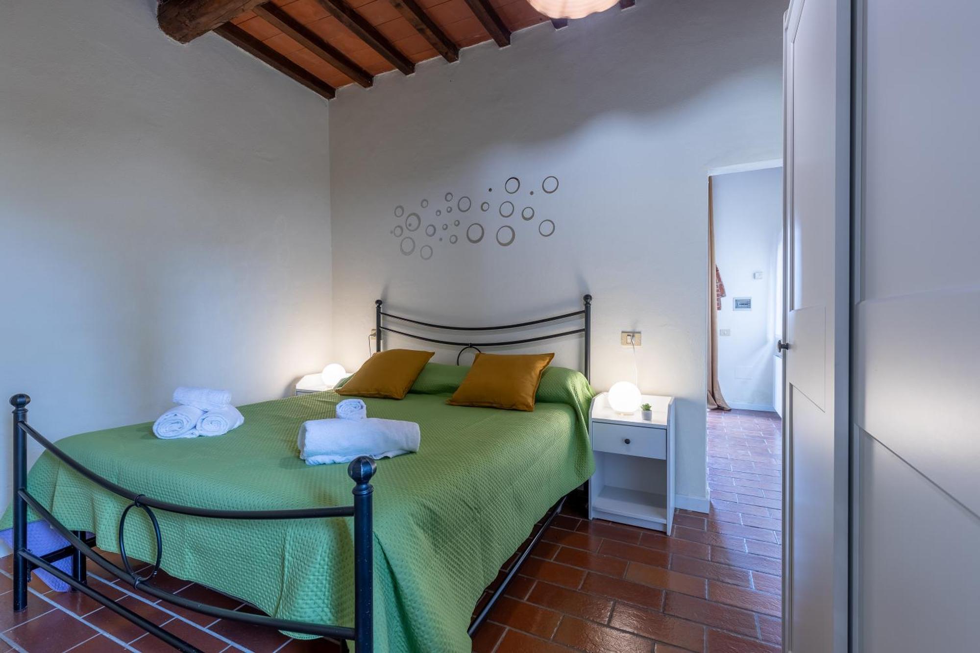 Residence Montevecchio มนโตโปลิอินวัลดาร์โน ภายนอก รูปภาพ