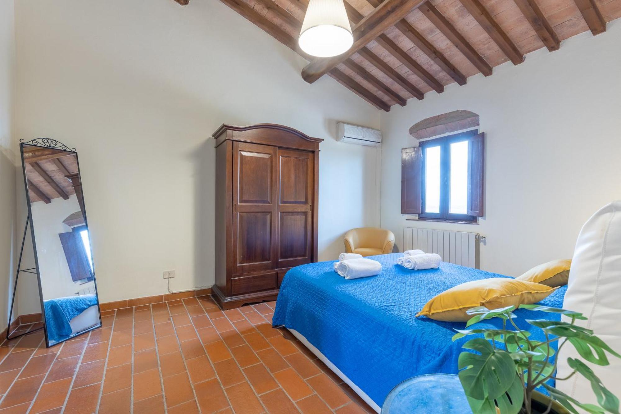 Residence Montevecchio มนโตโปลิอินวัลดาร์โน ภายนอก รูปภาพ