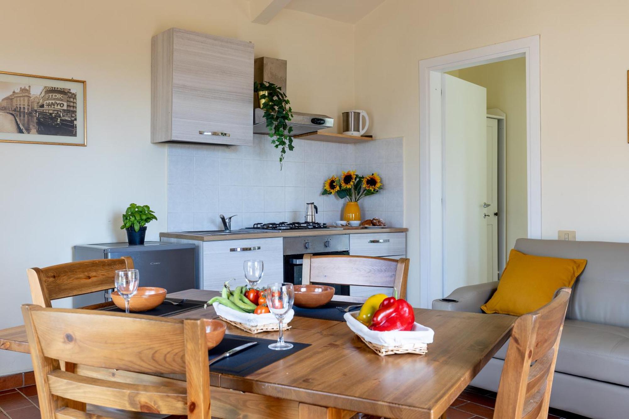 Residence Montevecchio มนโตโปลิอินวัลดาร์โน ภายนอก รูปภาพ