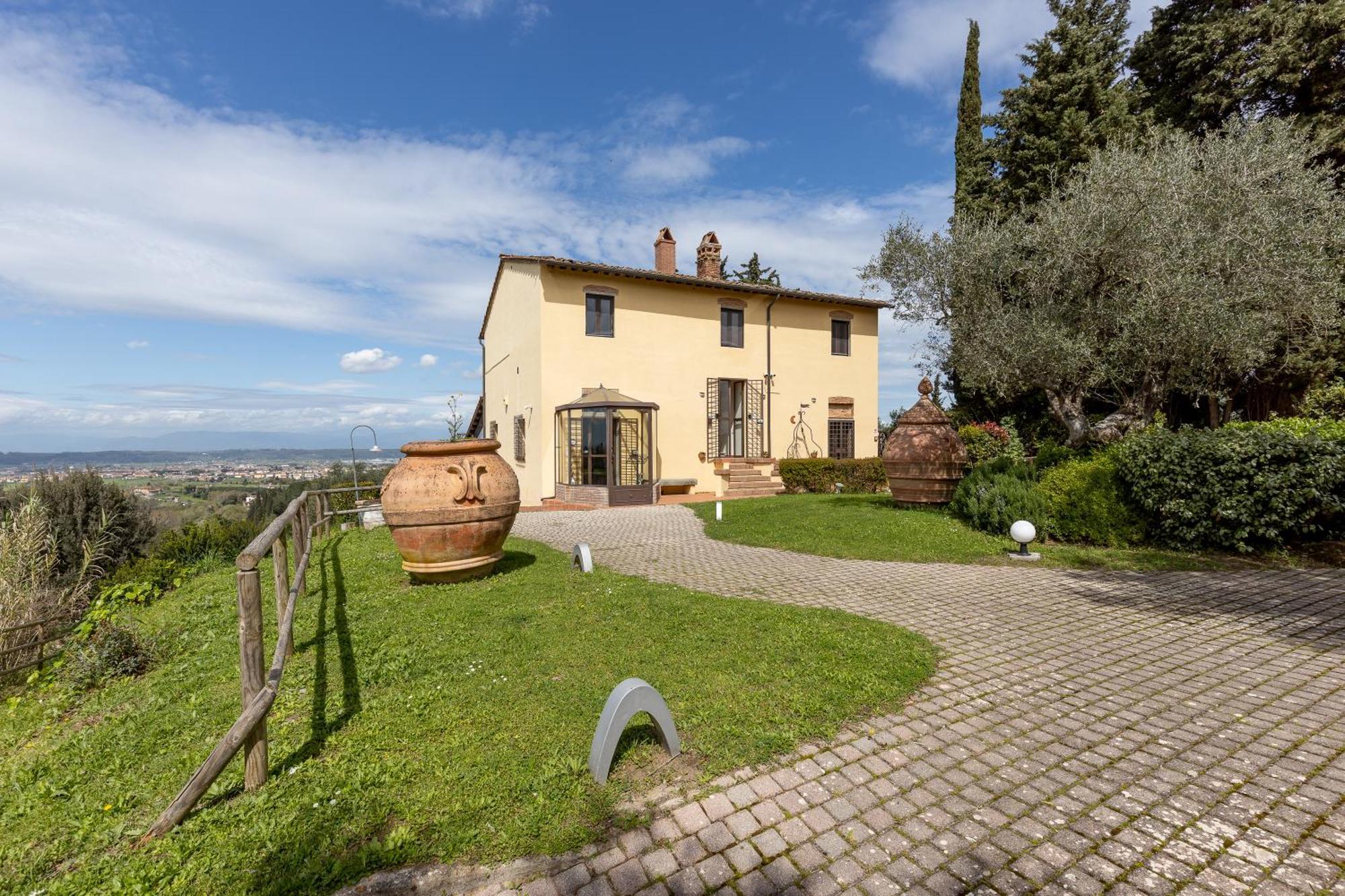 Residence Montevecchio มนโตโปลิอินวัลดาร์โน ภายนอก รูปภาพ