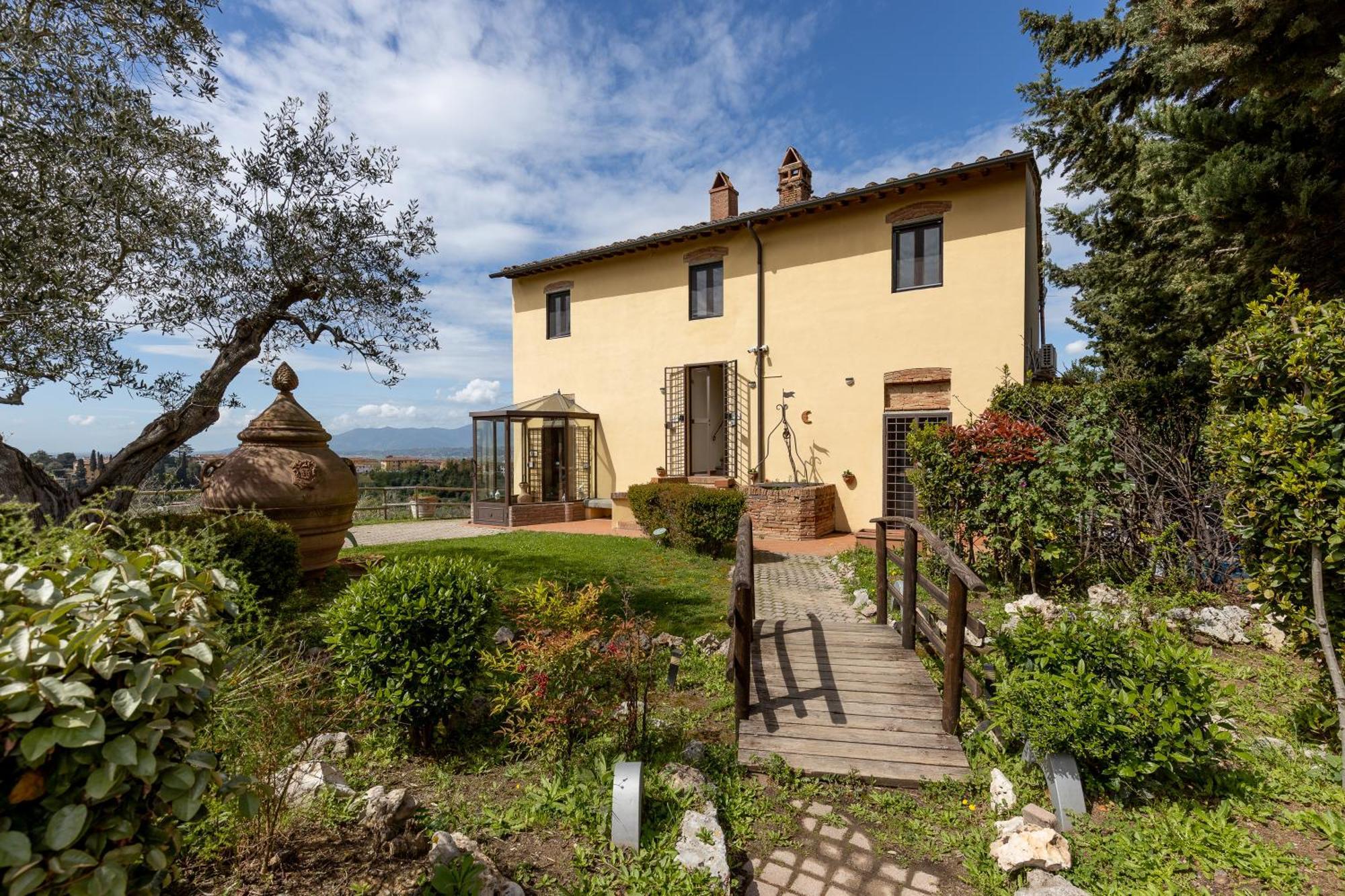 Residence Montevecchio มนโตโปลิอินวัลดาร์โน ภายนอก รูปภาพ