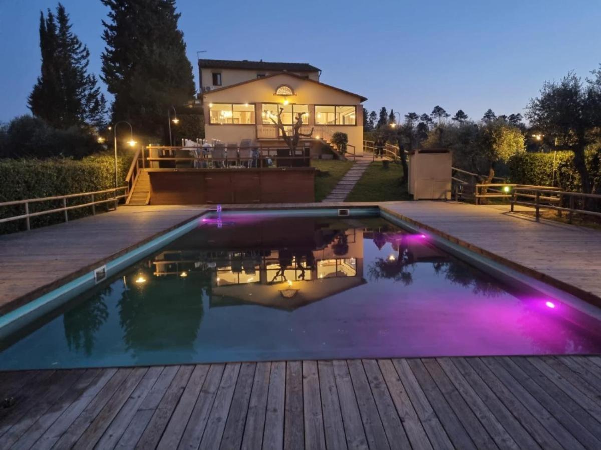 Residence Montevecchio มนโตโปลิอินวัลดาร์โน ภายนอก รูปภาพ